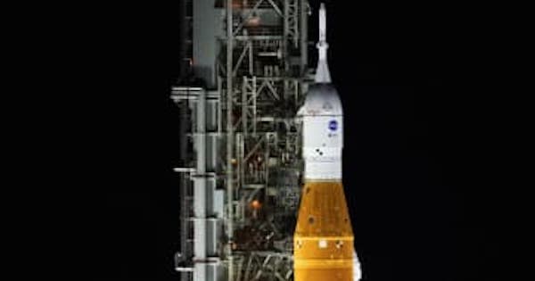 月探査ロケット、飛行試験を延期　エンジン不具合、NASA