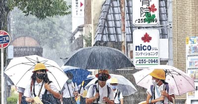石川県内大雨、1万5000人一時避難指示　2学期開始直後、休校も