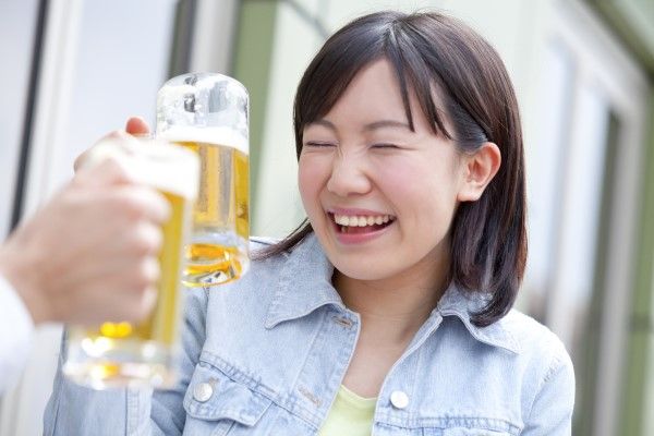 性別年代別の飲酒習慣に大きな変化、若い世代に急増する「ソバーキュリアス」　コロナ禍の家飲みでも変化している日本人の飲酒生活