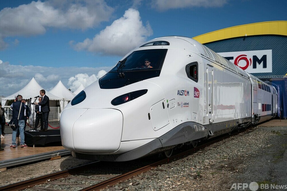 次世代高速鉄道車両「TGV M」公開 フランス