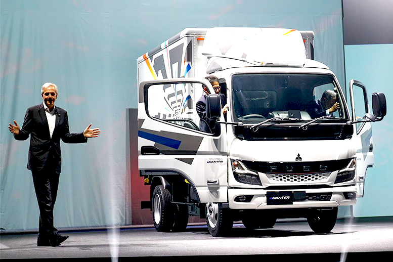 トラック業界で始まるＥＶ競争、三菱ふそう・日野自・いすゞが相次ぎ投入へ