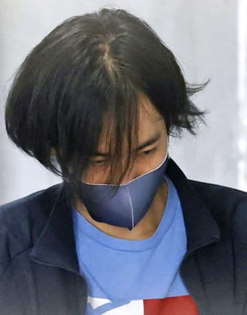 メタノール飲ませ妻殺害か、東京　第一三共の社員逮捕、容疑否認