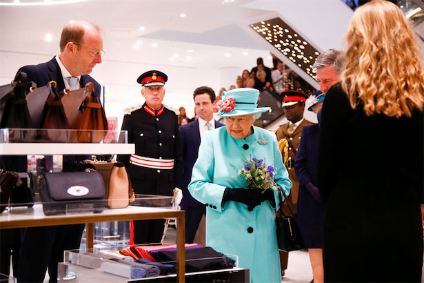 エリザベス女王の国葬前に一部業界に混乱　過剰反応も？