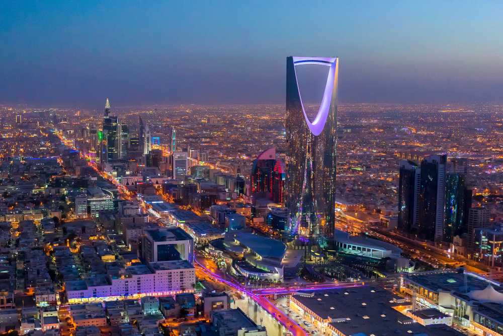 費用70兆円、砂漠に全長170キロの都市建設。賛否巻き起こるサウジアラビアの都市計画「NEOM」