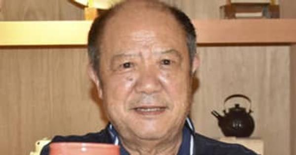 何度も起き上がる「だるまカップ」　大堀相馬焼・松永さん開発