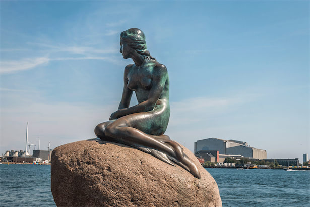 コペンハーゲン名物「人魚姫像」を巡る物語