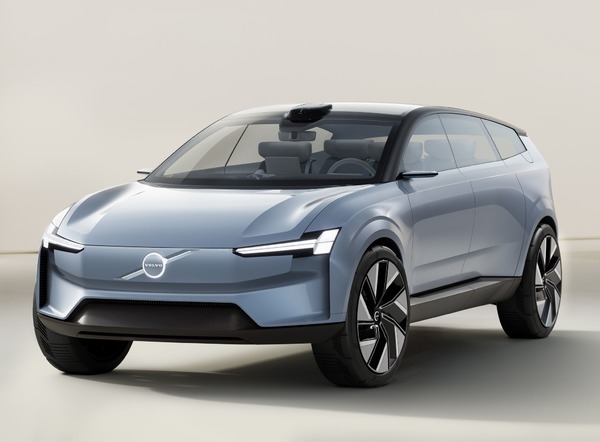 ボルボの次世代電動SUV、車名は『EX90』に11月9日発表へ
