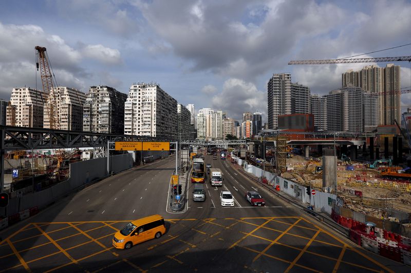 香港の住宅市場、急激な調整リスクない＝財政官