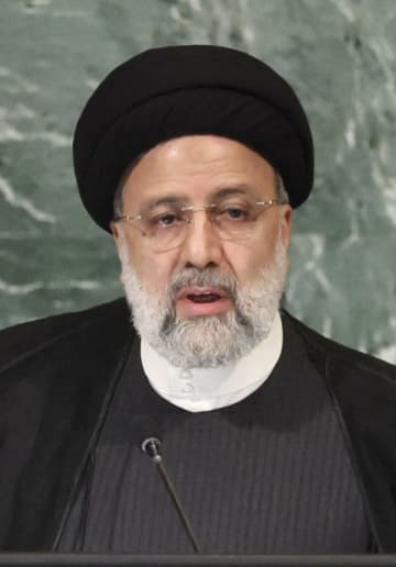 イラン大統領がドタキャン　米女性記者スカーフ着用拒否で