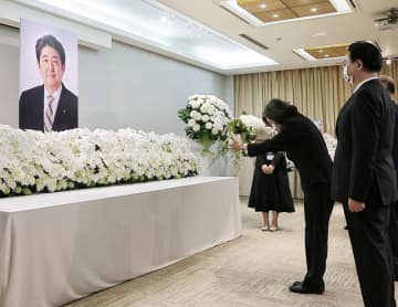 台湾、国葬で指名献花へ　政府調整、安倍氏と親交