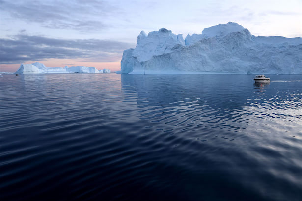 NASAがグリーンランドの重さを測定、氷河の融解による大幅な重量減少を報告