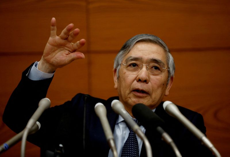 円買い介入は「適切だった」、金融緩和と矛盾せず＝黒田日銀総裁