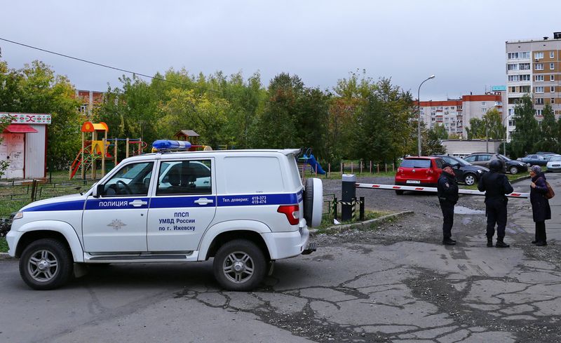 ロシア中部の学校で銃乱射、子ども含む15人死亡　容疑者自殺