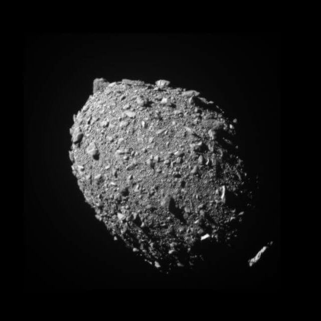 「DART」探査機が小惑星への衝突に成功！　NASA小惑星軌道変更ミッション