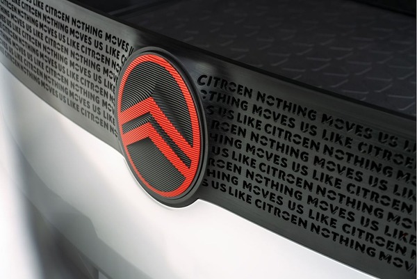 シトロエン、新しいロゴを発表間もなくデビューのコンセプトカーに初採用へ