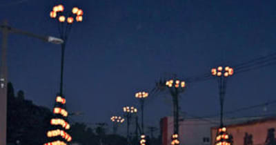 秋の城下町鮮やか　二本松の提灯祭り開幕、太鼓台が練り歩く
