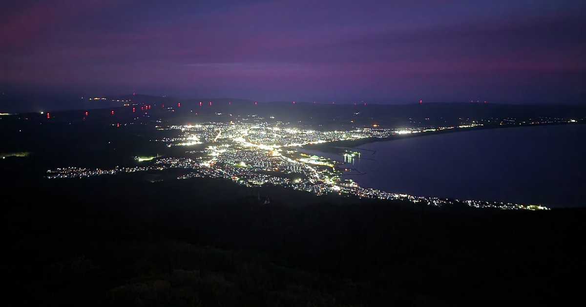 夜景「光のアゲハ」見える予報確率発信　青森県むつ市