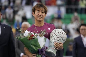 男子テニス、西岡がツアー2勝目　韓国オープン