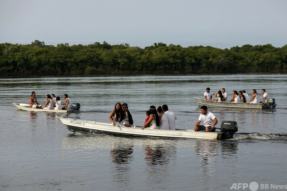 ブラジル先住民、ボートで大統領選投票へ