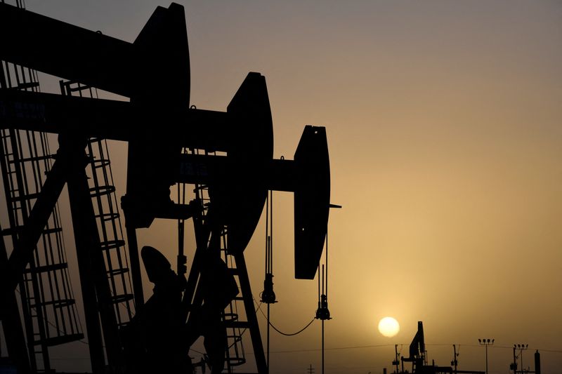 原油先物は上昇、ＯＰＥＣプラスの大幅減産観測で