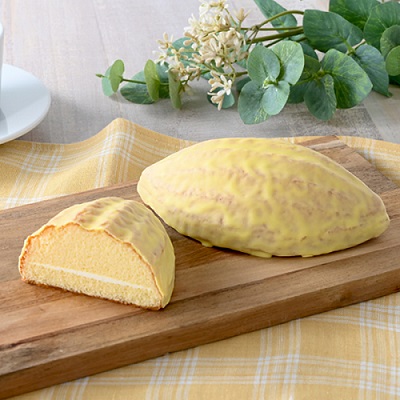 ファミマが地元食材を使用したレモンケーキとミニクリームパンを新発売、「サイクリングしまなみ2022」とタイアップ