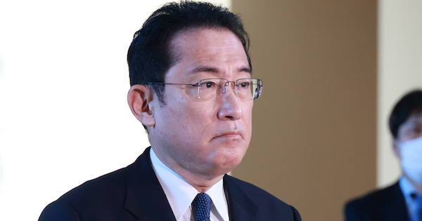 岸田首相が日銀の超金融緩和政策への支持示唆、円安でも－報道