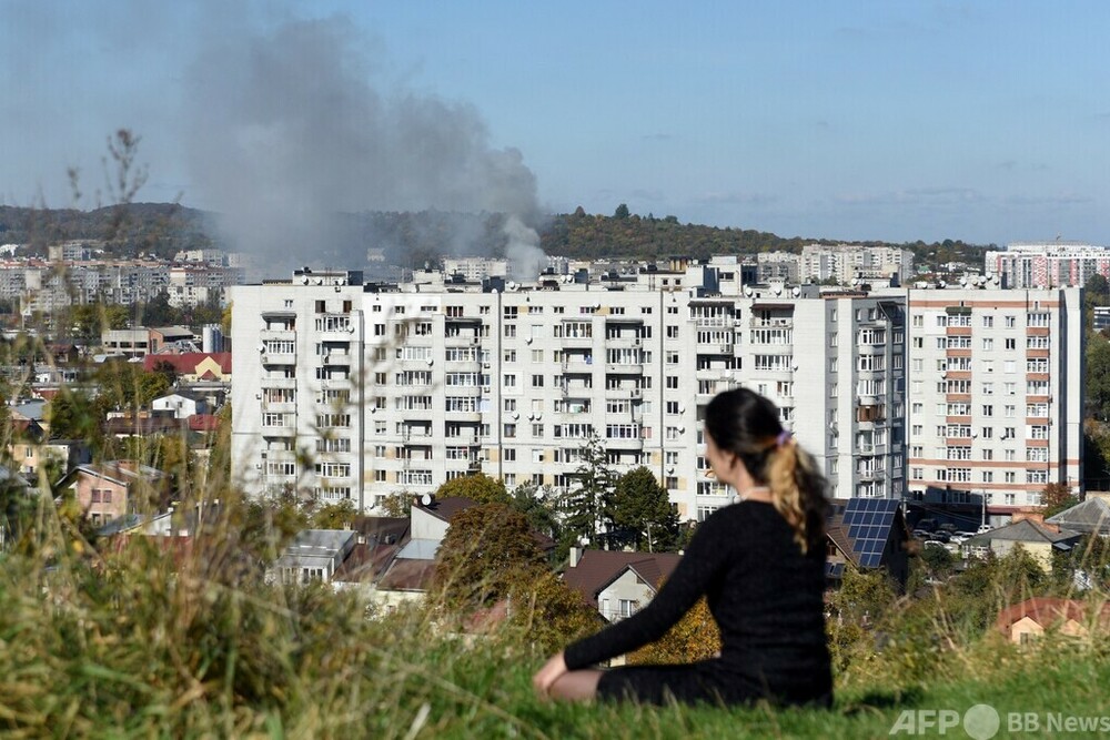ウクライナ西部リビウに再攻撃、エネルギー施設で爆発
