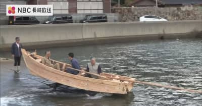 五島市で日本伝統の木造船「伝馬船」の進水式