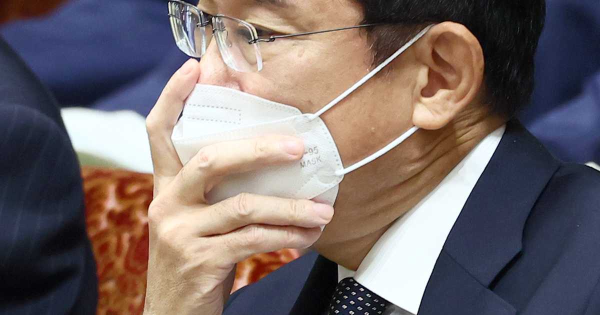 マスク着脱「メリハリつけて」　岸田首相