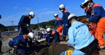 土砂災害対応に重点　上越地域消防局・糸魚川市消防本部 糸魚川市で合同訓練　生き埋め救助など
