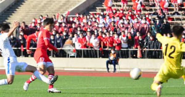 明桜と秋田商が頂点争う、高校サッカー　決勝は22日