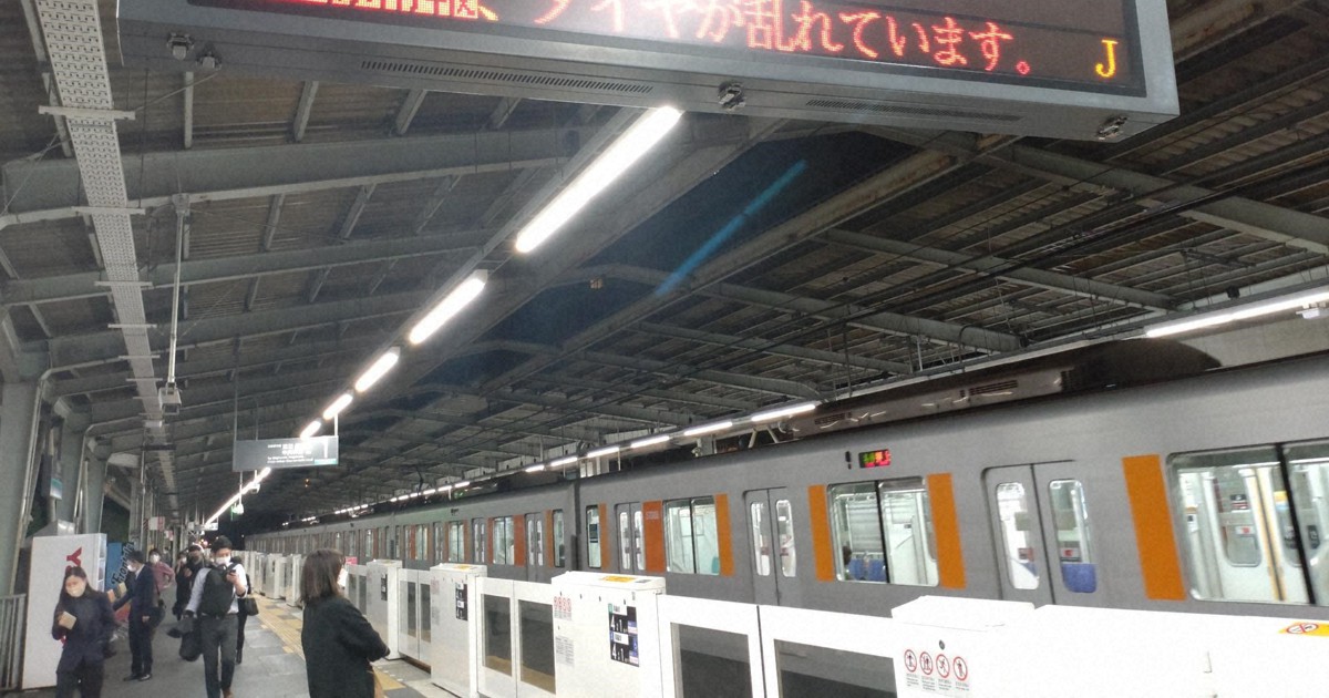 東急田園都市線、運転再開　停電で停車、乗客700人が駅まで歩く