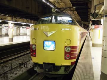 旧国鉄485系、年内で引退　元花形特急用電車、JR東が運行