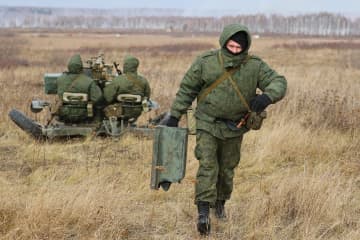 ロシアで30万人動員完了　大統領、地上軍強化を指示