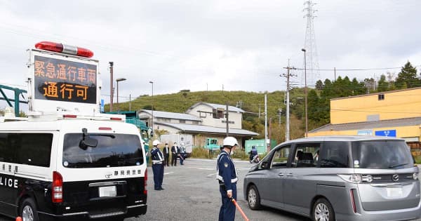 巨大地震時に緊急交通路確保　神奈川・静岡県警が合同訓練　「南海トラフ」を想定し三島で