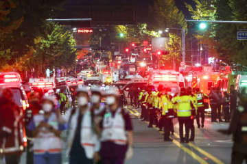韓国の雑踏事故、153人死亡　密集転倒、日本人女性2人も犠牲