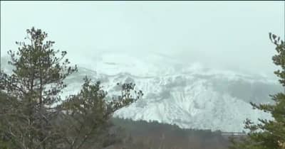 蔵王山頂で雪　エコーラインは日中から冬期閉鎖