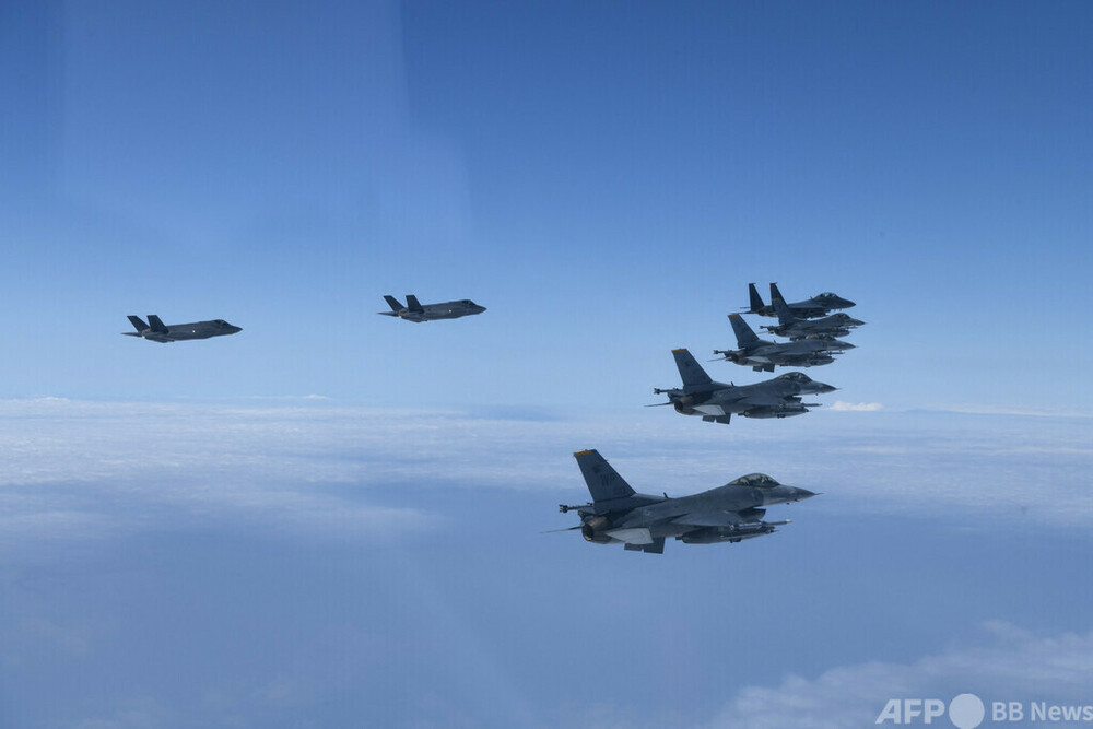北朝鮮軍機180機の飛行確認、韓国軍機80機が緊急発進