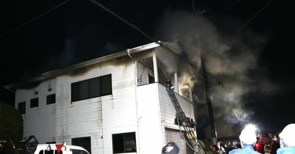 「ドンという音がして火が」　広島県府中市で民家火事