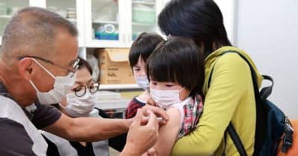 乳幼児のコロナワクチン集団接種開始　長崎県内初　長与で17人