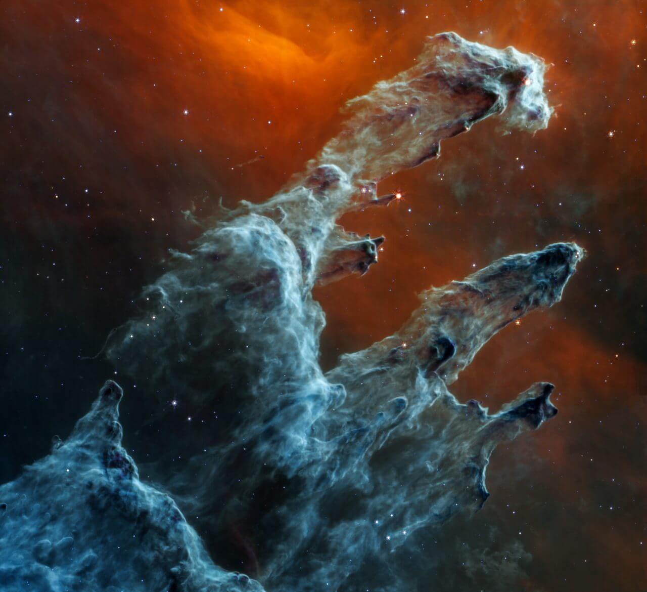 わし星雲の神秘的な“創造の柱”　ジェイムズ・ウェッブ宇宙望遠鏡が撮影