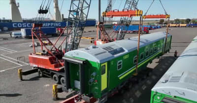 中国からパキスタンへ輸出の広軌鉄道客車、天津で船積み