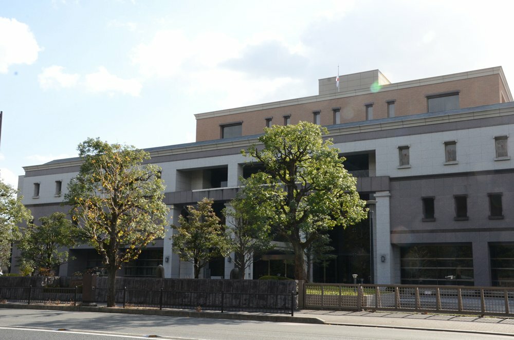 自宅マンションで交際女性絞殺、45歳男に懲役13年判決　京都地裁