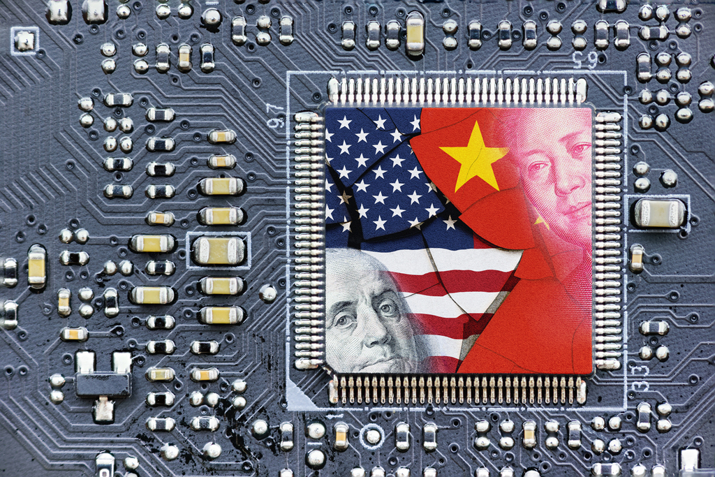 米国が決断した高性能チップの国内回帰と中国分断