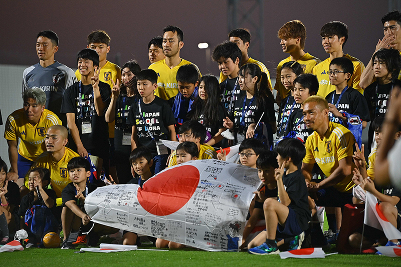 「優勝を目指してください！」森保ジャパンへ、ドーハ日本人学校の子供達から熱いエール！