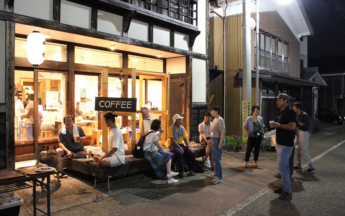 都市ではデザイナー、地方ではカフェ・宿オーナー。2つの人生を生きるという選択 「山ノ家」新潟県十日町市