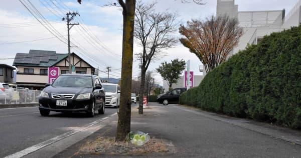 97歳男の軽乗用車、歩道に突っ込み女性死亡　福島