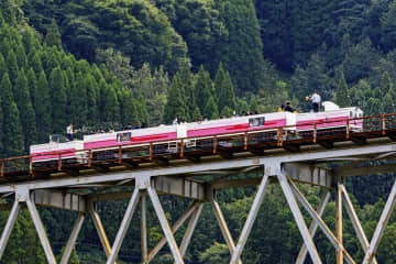 豚骨燃料で観光カート疾走、宮崎　高千穂あまてらす鉄道、脱炭素へ
