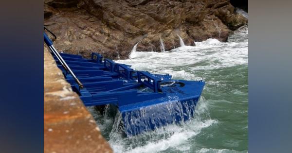 波の動きを再生可能エネルギーに変えるフローター--ジブラルタルの波力発電施設