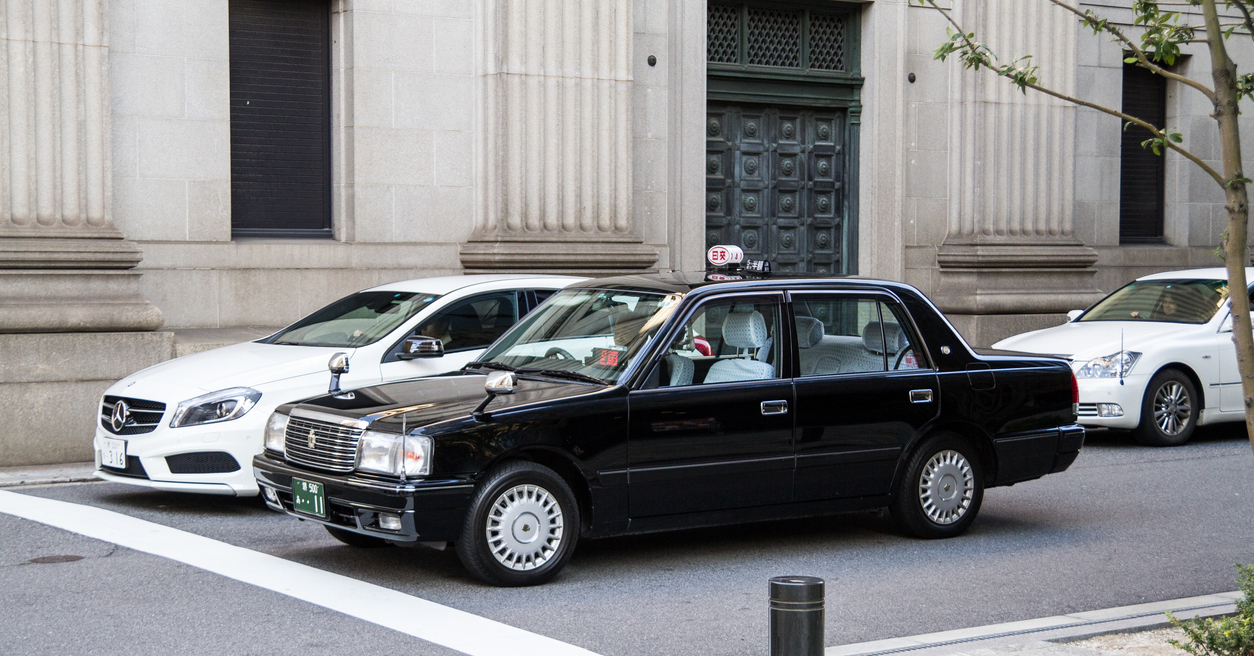 タクシー料金値上げの「誤解」　AIで安くなる配車、もうからない業界
